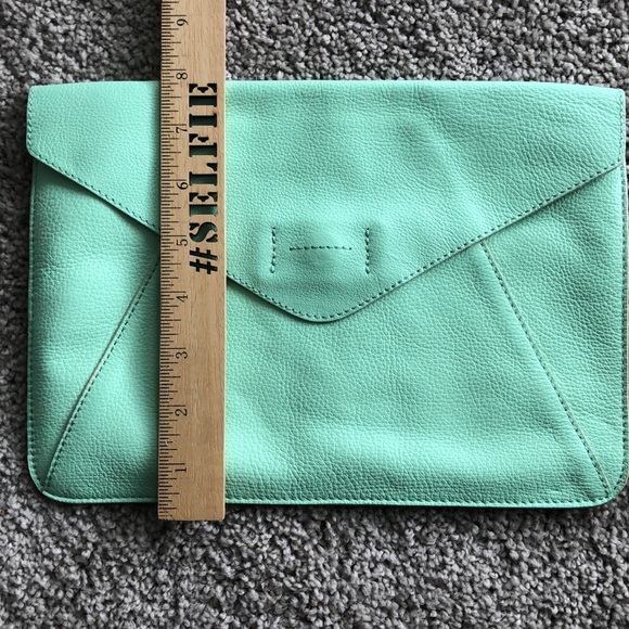Gap 100% Leather Envelope Clutch - Picture 4 of 5